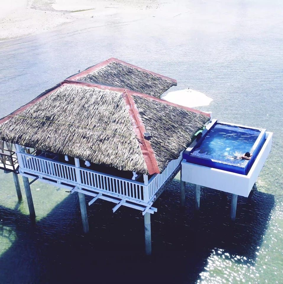 Hut Villa Iluminada with Private Pools